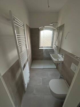 Badezimmer Walk-in Dusche - Etagenwohnung mit 56,80 m² in Leverkusen zur Miete