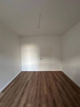 Zimmer 1 Fensterseite 2 - 