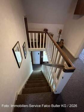 Flur - Einfamilienhaus mit 215,00 m&sup2; in Lübbecke zum Kaufen