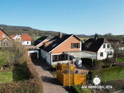 Einfahrt - Charmantes Einfamilienhaus in Hastenbeck - Hameln