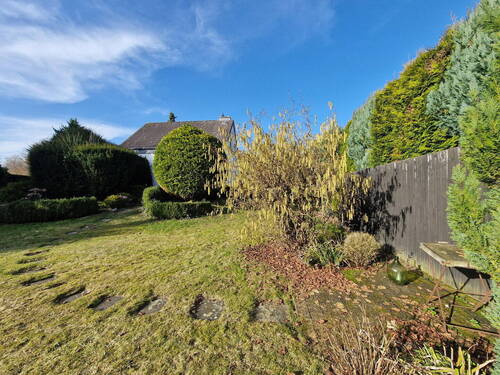 Großer Garten - 5 Zimmer Einfamilienhaus in Nienstedt (Deister)