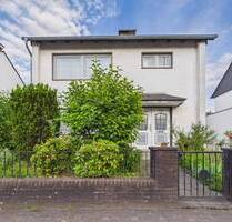 Raum für Familie. Zeit für eigene Ideen | Freistehendes Haus auf 804 m² Grundstück in Refrath - Bergisch Gladbach Alt-Refrath