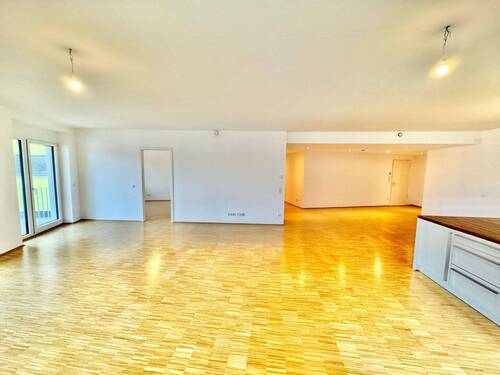Wohnen & Essen - Etagenwohnung mit 164,00 m² in Stuttgart zum Kaufen