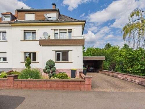 Straßenansicht - Platz. Potenzial. Perspektive. - 250.000,00 EUR Kaufpreis, ca.  198,00 m² Wohnfläche