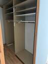 Begehbare Einbauschrank im Zimmer - 