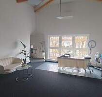 NEUBAU: Möblierter Büroraum mit Küche, Empfang & Meeting-Bereich - Weingarten