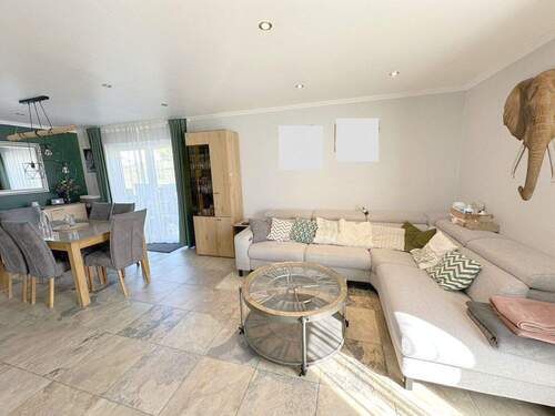 Wohn- und Esszimmer - 