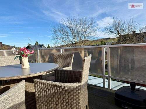 Balkon mit schöner Aussicht - 