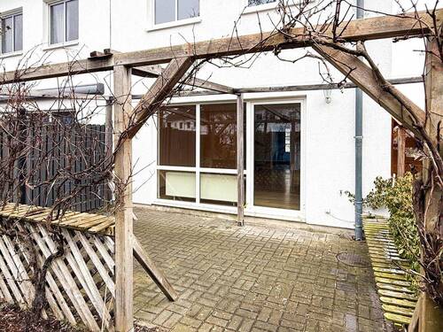 Terrasse - Reihenendhaus mit 103,00 m&sup2; in Fahrland zum Kaufen