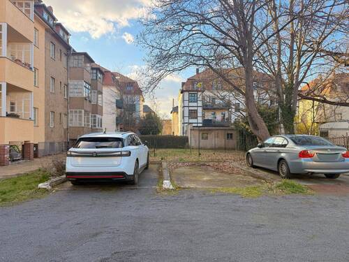 Stellplatz zur Wohnung - 