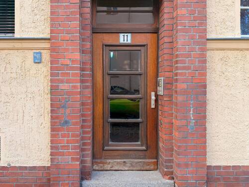 Haustür - 3 Zimmer Etagenwohnung in Leipzig