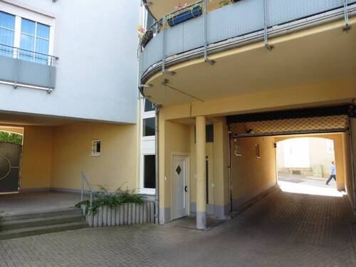 Stellplatz Hofeinfahrt - 