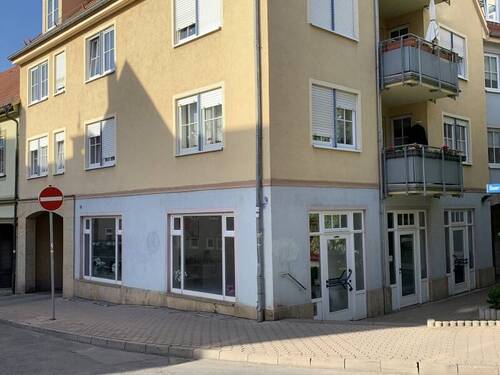Zwei Schaufenster - Gewerbeobjekt (Büro, Produktion, Verkauf) zum Kaufen in Gotha