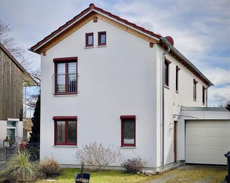 Bild 1 - Nachhaltiges Architektenhaus im Grünen