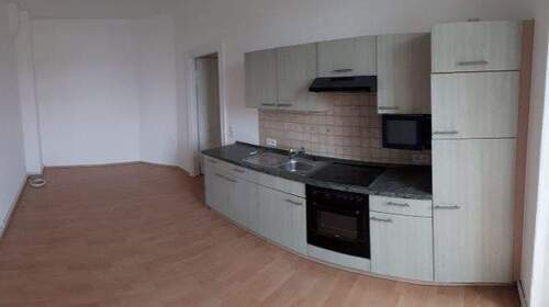 b5 - große 1-RWE mit Einbauküche und Balkon in der Südstadt !