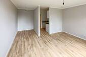 Wohn- und Schlafzimmer - 