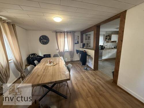 Esszimmer mit Blick zur Küche - 