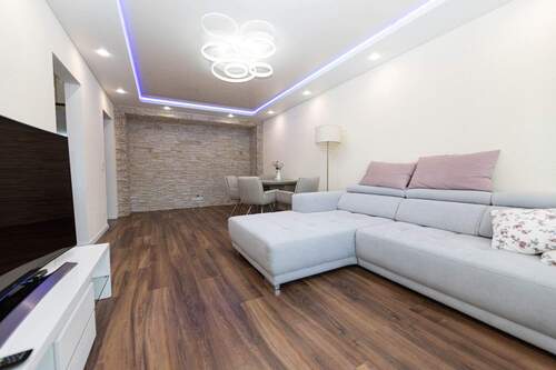 Wohnen (1).jpg - Wohnen mit Stil: Exklusive 3 Zimmer Eigentumswohnung mit Einbauküche und Sonnenbalkon