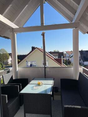 Überdachter Süd-West Balkon mit schöner Aussicht - 3 Zimmer Etagenwohnung in Herbolzheim