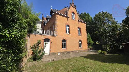 2025-08-13 11.06.07 - (Fast) Ein ganzes Haus: Wohnen auf zwei Ebenen-stilvoll Wohnen mit Terrasse & Garten auf dem Triller
