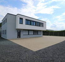 Bürogebäude mit 72m² Lagerfläche - Rommerskirchen