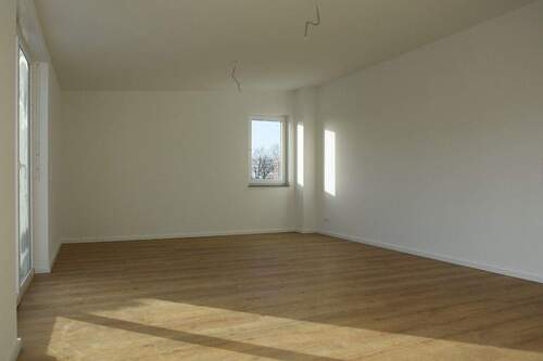 Wohn-/Esszimmer - 