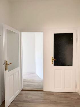 Helle Wohnungstüren - 