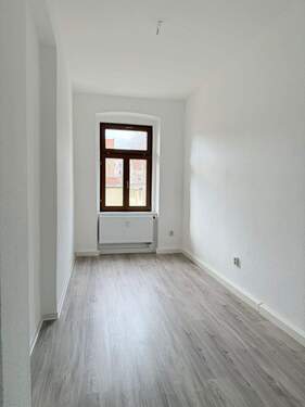 Helles Zimmer mit Fenster - 