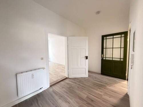 Helle Wohnung mit Holzboden - 