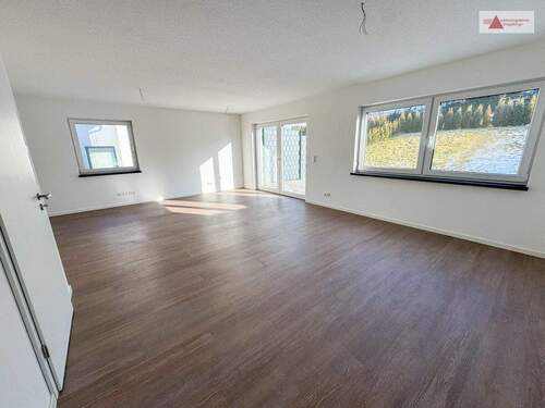 Wohnzimmer - 5 Zimmer Reihenendhaus zur Miete in Raschau-Markersbach