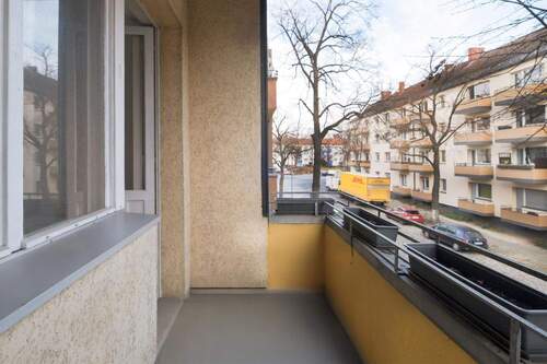 Balkon mit Nordostausrichtung - 2 Zimmer Etagenwohnung in Berlin-Neukölln