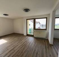 Attraktive, sonnige 4-Zimmer Wohnung mit Balkon, PKW-Garage, in Regen OT Bürgerholz