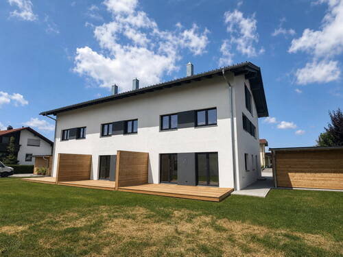 Bild 1 - Modernes Reihenmittelhaus in ruhiger Ortsrandlage - KfW-40 Standard