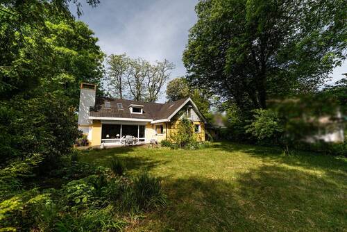 Haus - Einfamilienhaus mit 142,00 m² in Planegg zum Kaufen