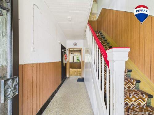 RE/MAX Immobilien DeLux Einfamilienhaus Nalbach Diele EG - 5 Zimmer Einfamilienhaus in Nalbach