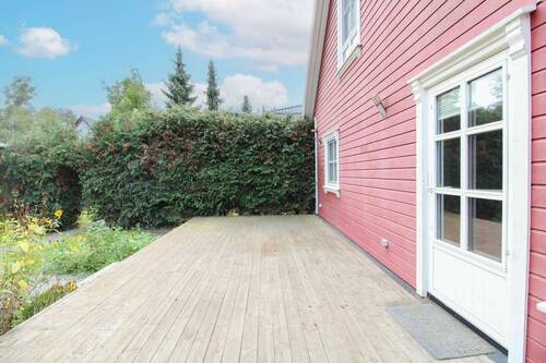 Terrasse hinter dem Haus - 