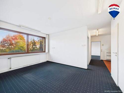 RE/MAX Immobilien DeLux Wohn-Geschäftshaus Merzig Büro - 