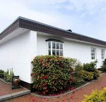 Eleganter Bungalow am Rande des Forstes Klövensteen im beliebten Pinneberger Ortsteil Waldenau!