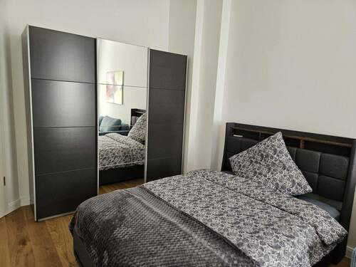 Zimmer 1 / Room 1 - Etagenwohnung mit 29,00 m&sup2; in Berlin zur Miete