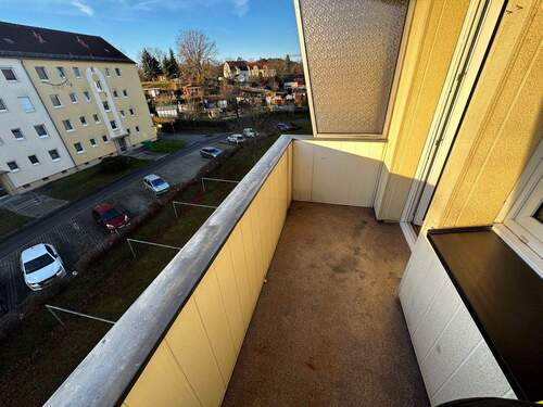 Balkon - Etagenwohnung mit 68,80 m&sup2; in Kamenz zum Kaufen