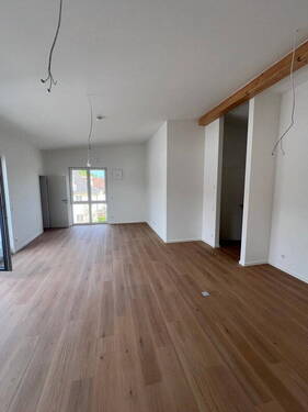 Wohn-/Esssbereich - Etagenwohnung mit 94,00 m&sup2; in Germering zur Miete