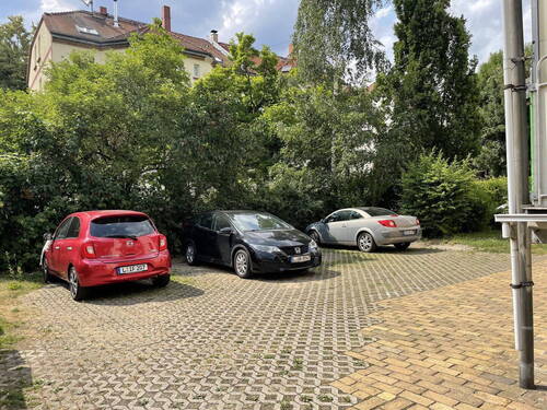 Stellplätze - Etagenwohnung mit 66,10 m&sup2; in Leipzig zur Miete