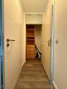 Zwischenflur mit Einbauschrank - 