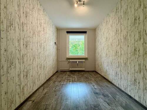 Kl. Zimmer hinter dem Balkon - 