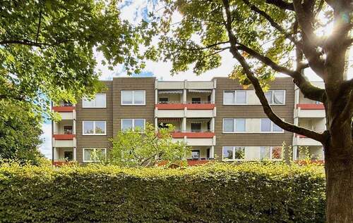 Hausansicht hinten - 2 Zimmer Etagenwohnung zum Kaufen in Kiel