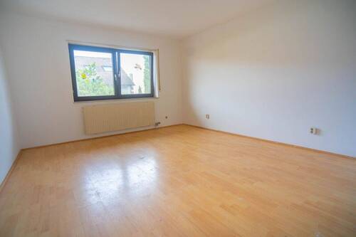 Zimmer 3 OG - 9 Zimmer Reihenmittelhaus in Brühl