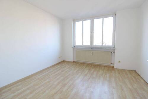 Schlafzimmer - 2 Zimmer Etagenwohnung zum Kaufen in München