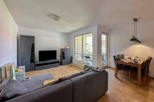 Wohnbereich - Etagenwohnung mit 64,00 m&sup2; in Köln zum Kaufen
