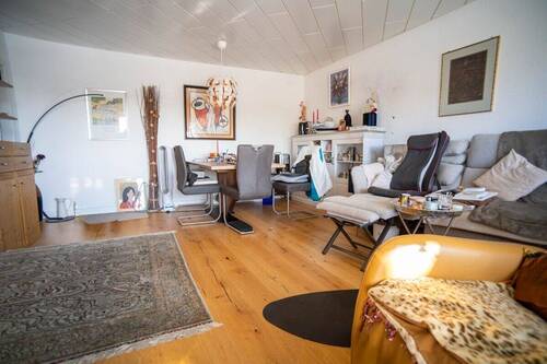 Wohnzimmer - 3 Zimmer Etagenwohnung zum Kaufen in Brühl