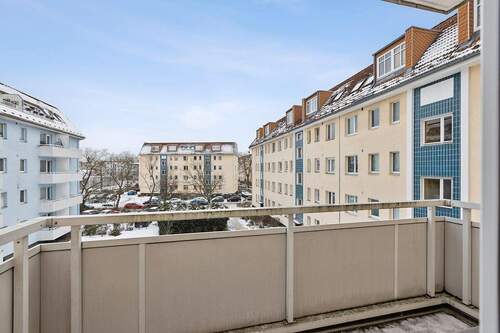 Balkon - 2 Zimmer Etagenwohnung zum Kaufen in Berlin-Hakenfelde